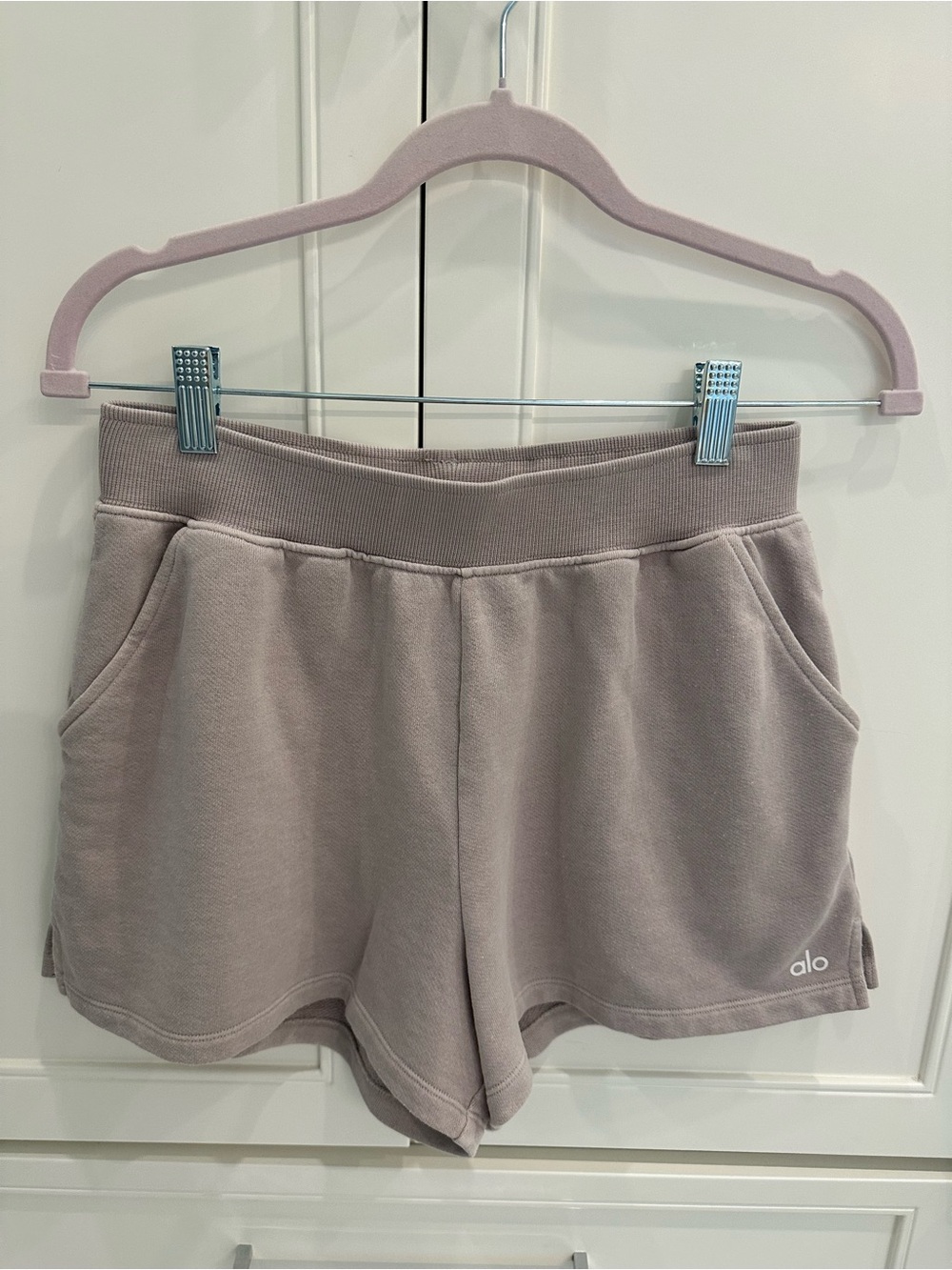 ALO Yoga Women’s Taupe Athletic Shorts with Side Pockets